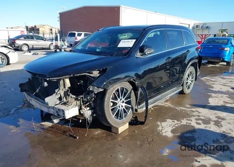 2017 Toyota Highlander Se z USA, uszkodzony, nr VIN 5TDKZRFH0HS509711